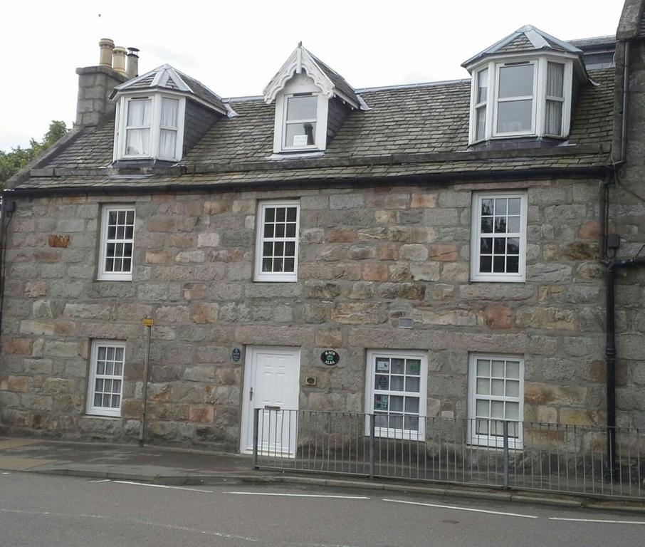 Haus Alba Bed and Breakfast Grantown-on-Spey Exteriör bild